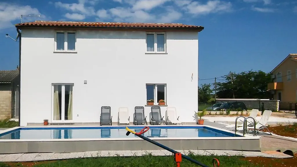 House Andrej Villa Pula 0*,
